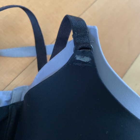 Victoria’s Secret 32D set of 2 bras - Picture 10 of 12